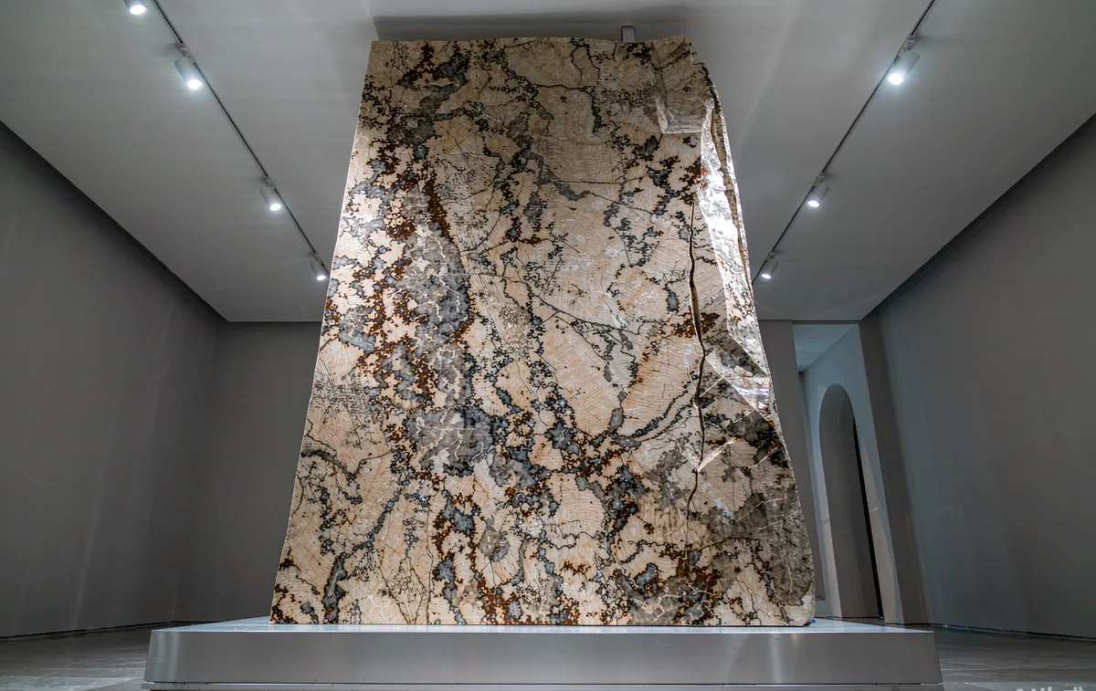 Large-Format Slabs: Benefits, Handling, and Applications