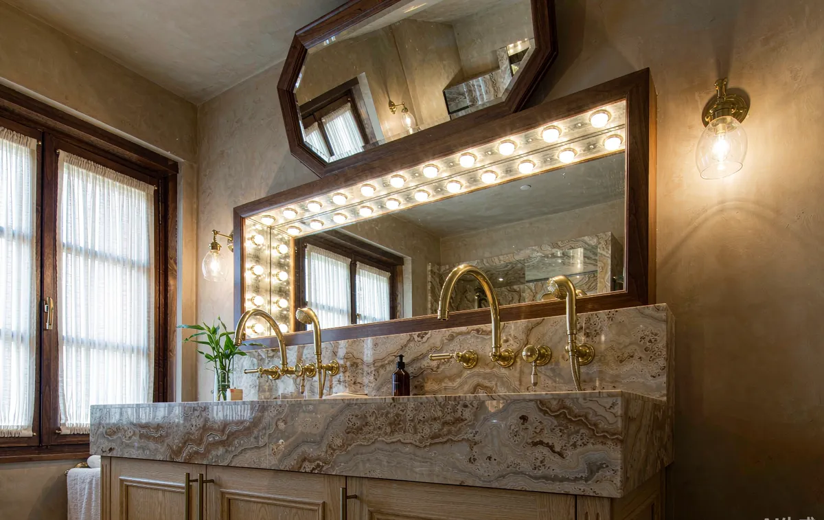 Hotel Bathroom Stone: Surfaces That Survive Hospitality